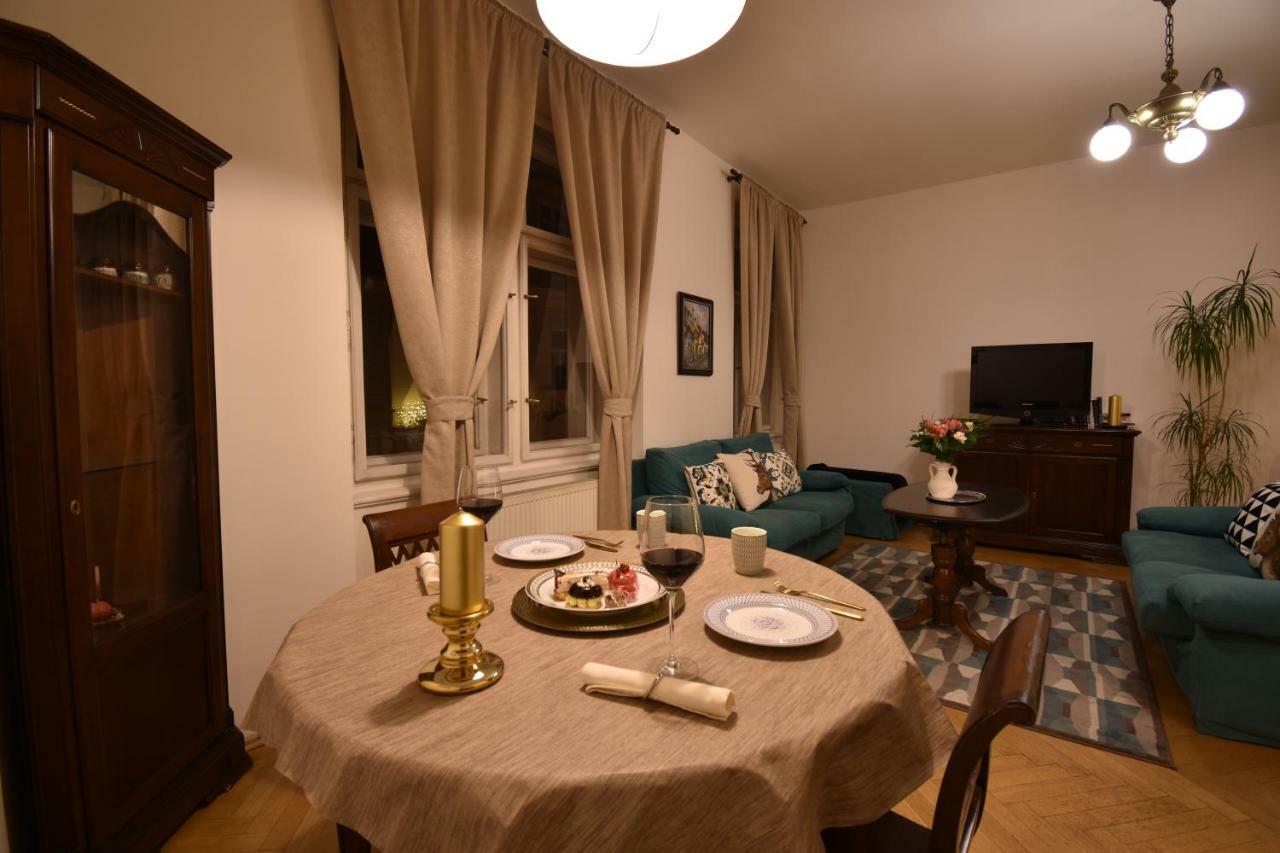 Cozy Flat By The Astronomical Clock Apartment Prague Exterior photo