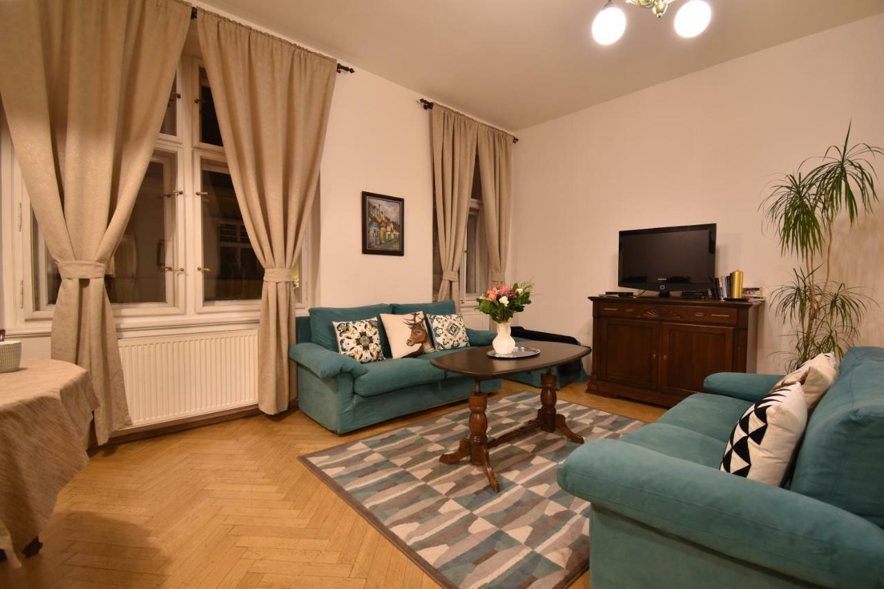 Cozy Flat By The Astronomical Clock Apartment Prague Exterior photo