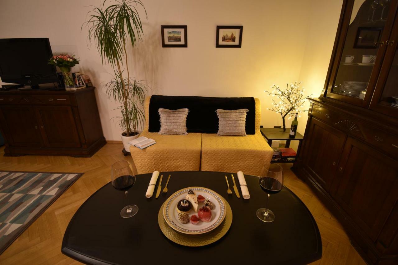 Cozy Flat By The Astronomical Clock Apartment Prague Exterior photo