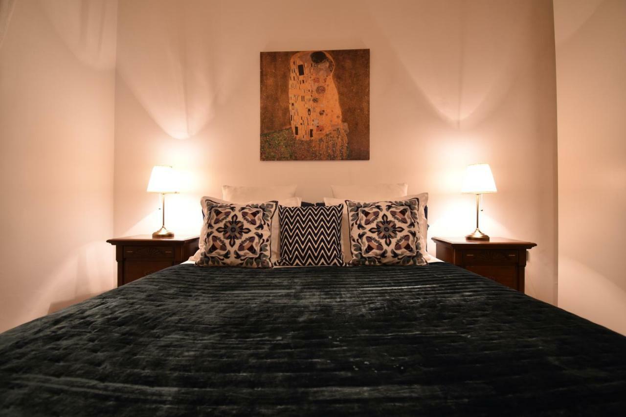 Cozy Flat By The Astronomical Clock Apartment Prague Exterior photo