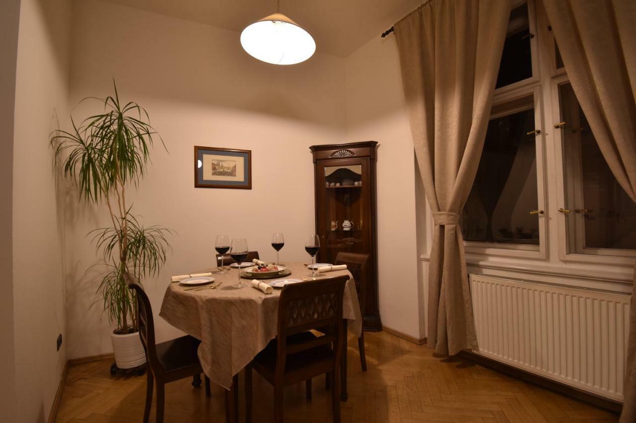 Cozy Flat By The Astronomical Clock Apartment Prague Exterior photo