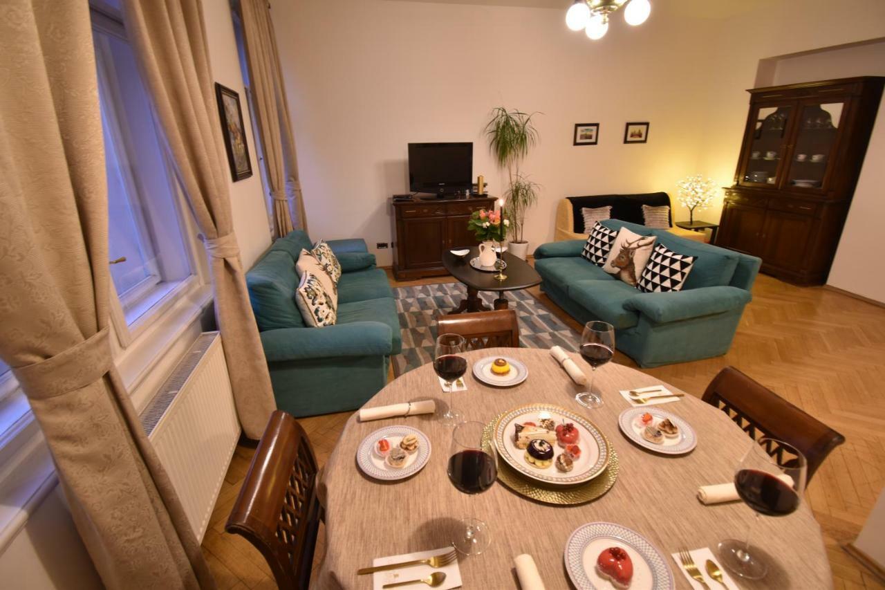 Cozy Flat By The Astronomical Clock Apartment Prague Exterior photo