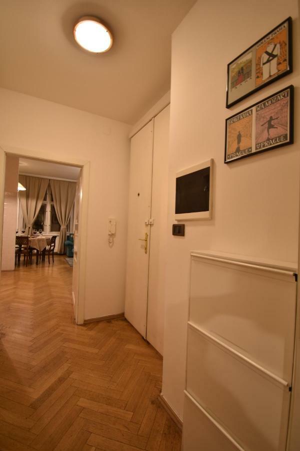 Cozy Flat By The Astronomical Clock Apartment Prague Exterior photo